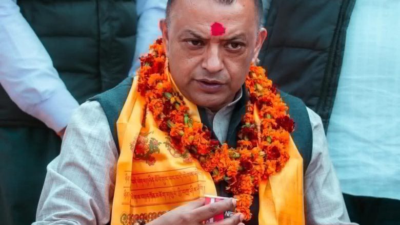 थापाको राजीनामा अस्वीकार, नेतृत्वमै रहन आग्रह